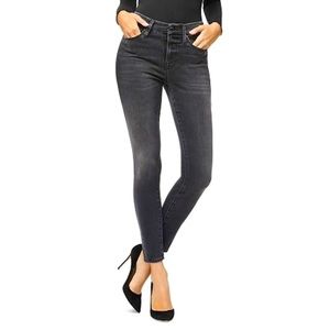 GOOD AMERICAN Good Legs Crop Jeans
